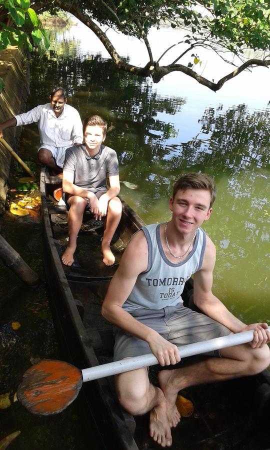 Big Banana Island Retreat Hotel North Paravur Eksteriør billede